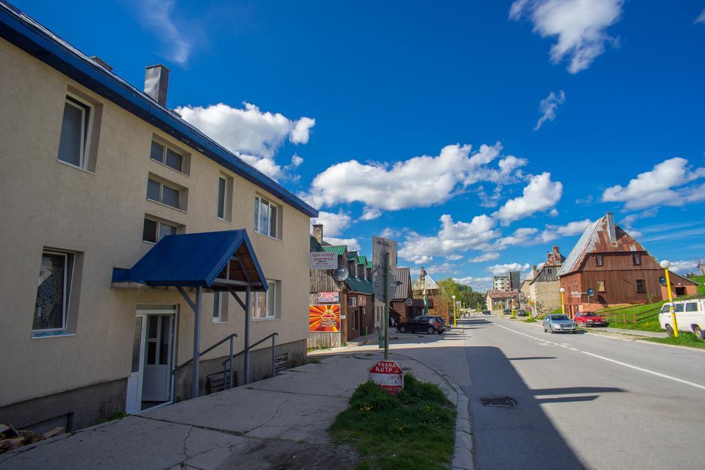 Apartmani Restoran Durmitor Žabljak Exteriör bild